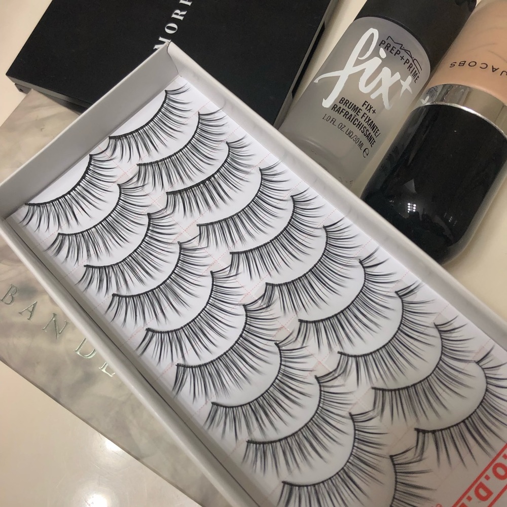 Box of lashes